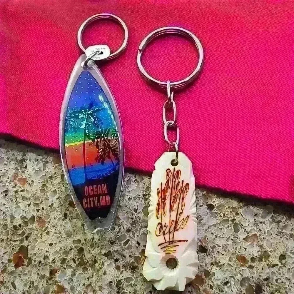Ocean city MD surf board Keychain